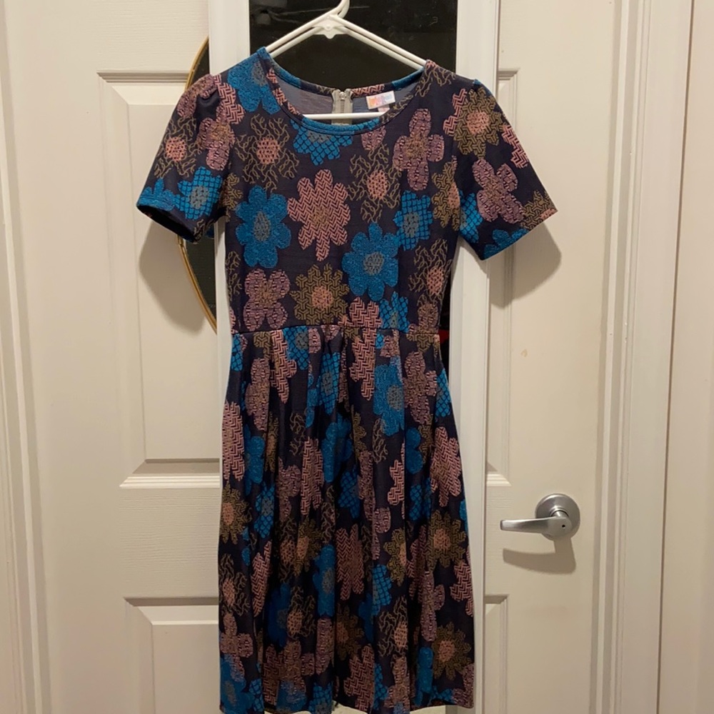 Lularoe size small Amelia dress